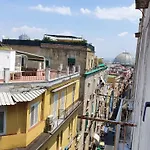 Casa rosi nel cuore di napoli