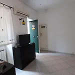 Casa rosi nel cuore di napoli