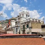 Casa rosi nel cuore di napoli